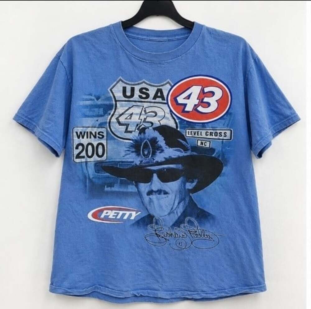 Richard Petty #43 NASCAR Vintage 200 Wins Level Cross T Shirt Medium Nice D25